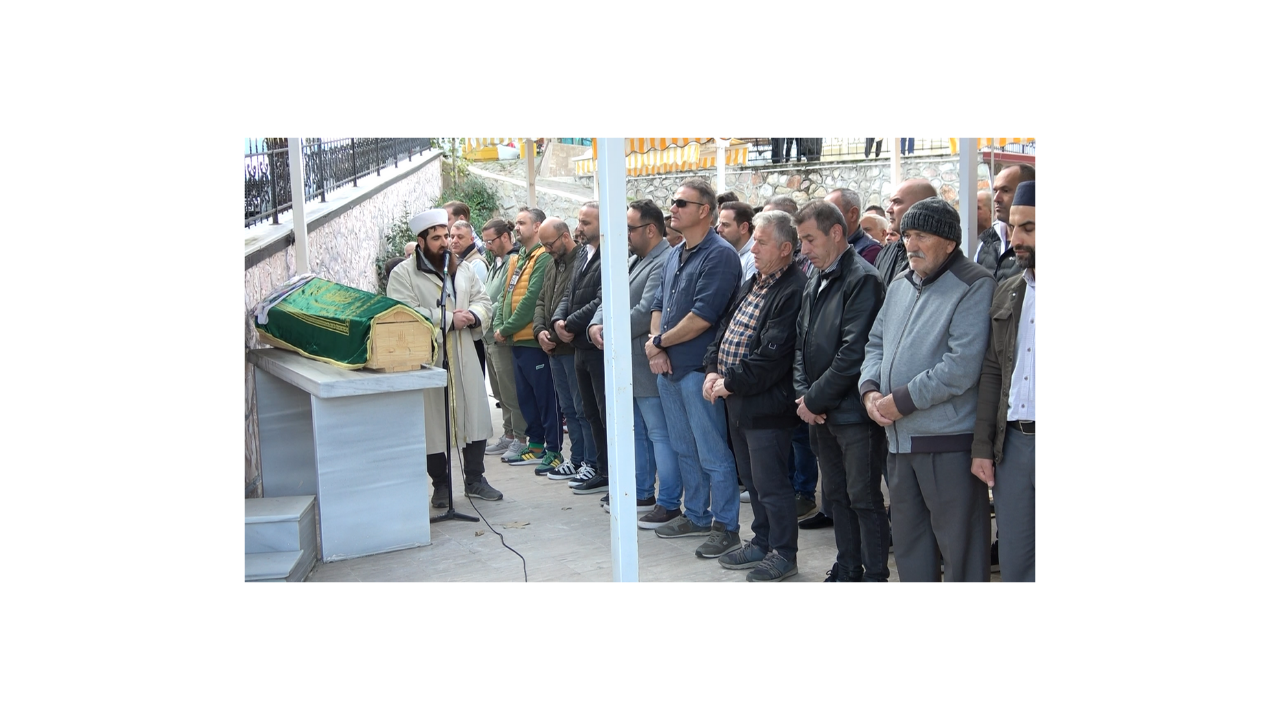 Yalova'da evinde çalışanları tarafından vahşice öldürülen girişimci kadın toprağa verildi - Sayfa 7