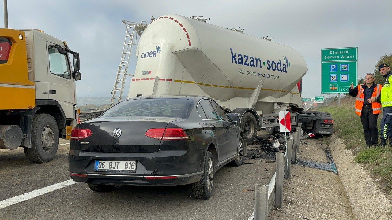 TEM'de korkutan kaza!  Kontrolden çıkan tanker otomobile çarptı: 2 yaralı - Sayfa 4