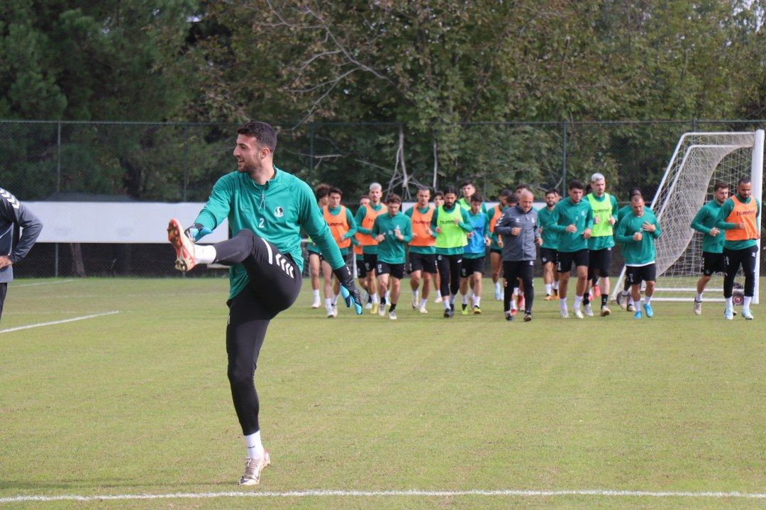 Sakaryaspor, Bandırmaspor maçı hazırlıklarını sürdürdü - Sayfa 1