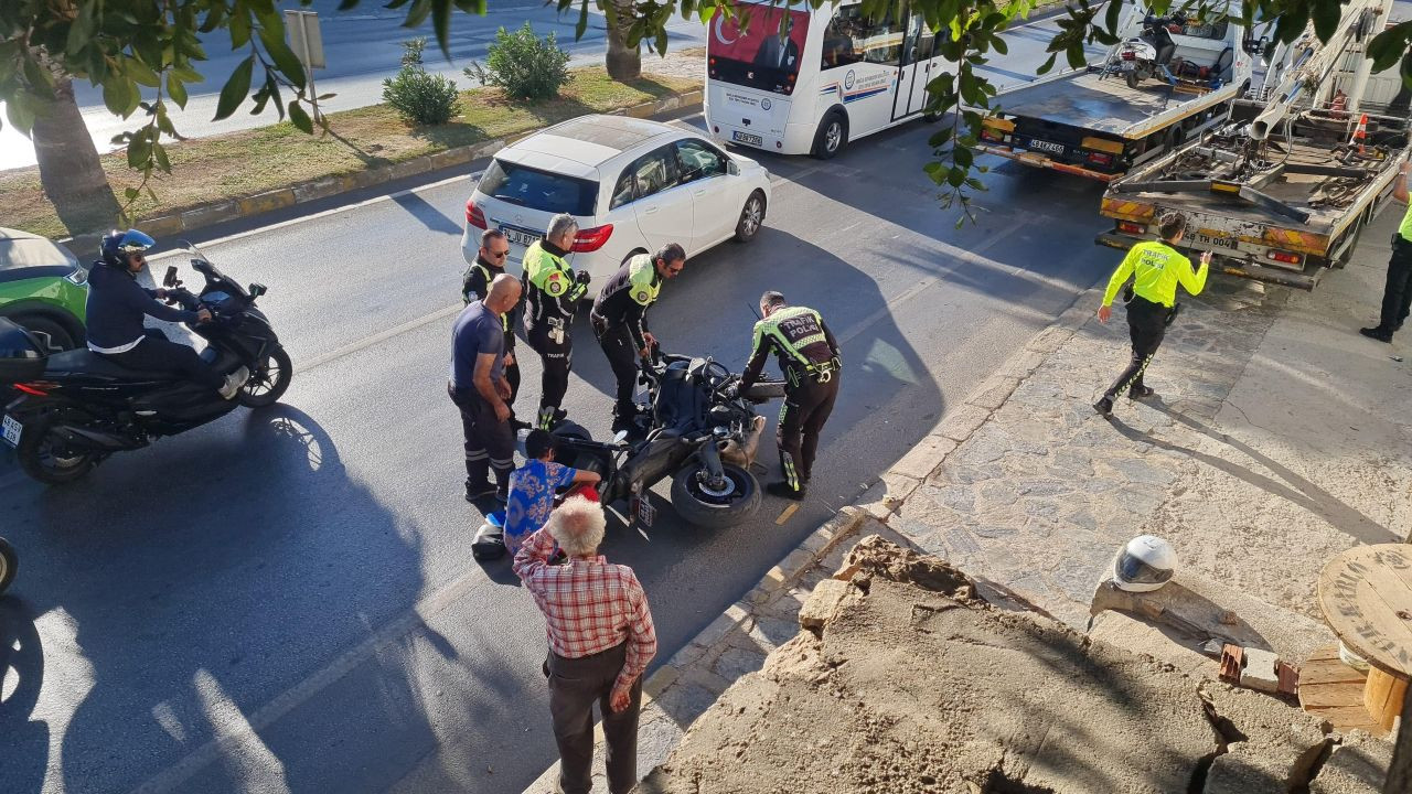 Polis Motosikletini Tekmeleyip Devrilen Kadın Gözaltına Alındı! - Sayfa 5