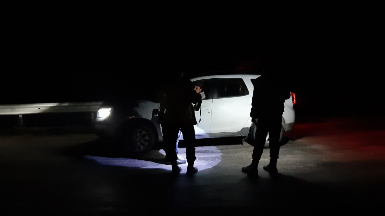 Bolu'da Jandarma, Üç İlçeyi Bağlayan Yolda Gece Denetimi Yaptı - Sayfa 1