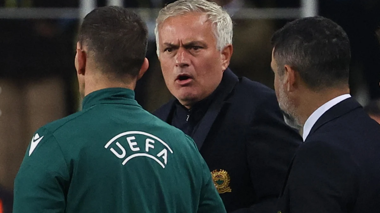 Mourinho, Manchester United Maçında Kırmızı Kart Gördü! Fenerbahçe Penaltı Bekledi - Sayfa 3