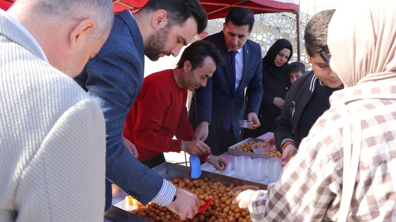 AK Parti Denizli Teşkilatı, TUSAŞ şehitleri için lokma hayrı yaptı - Sayfa 3