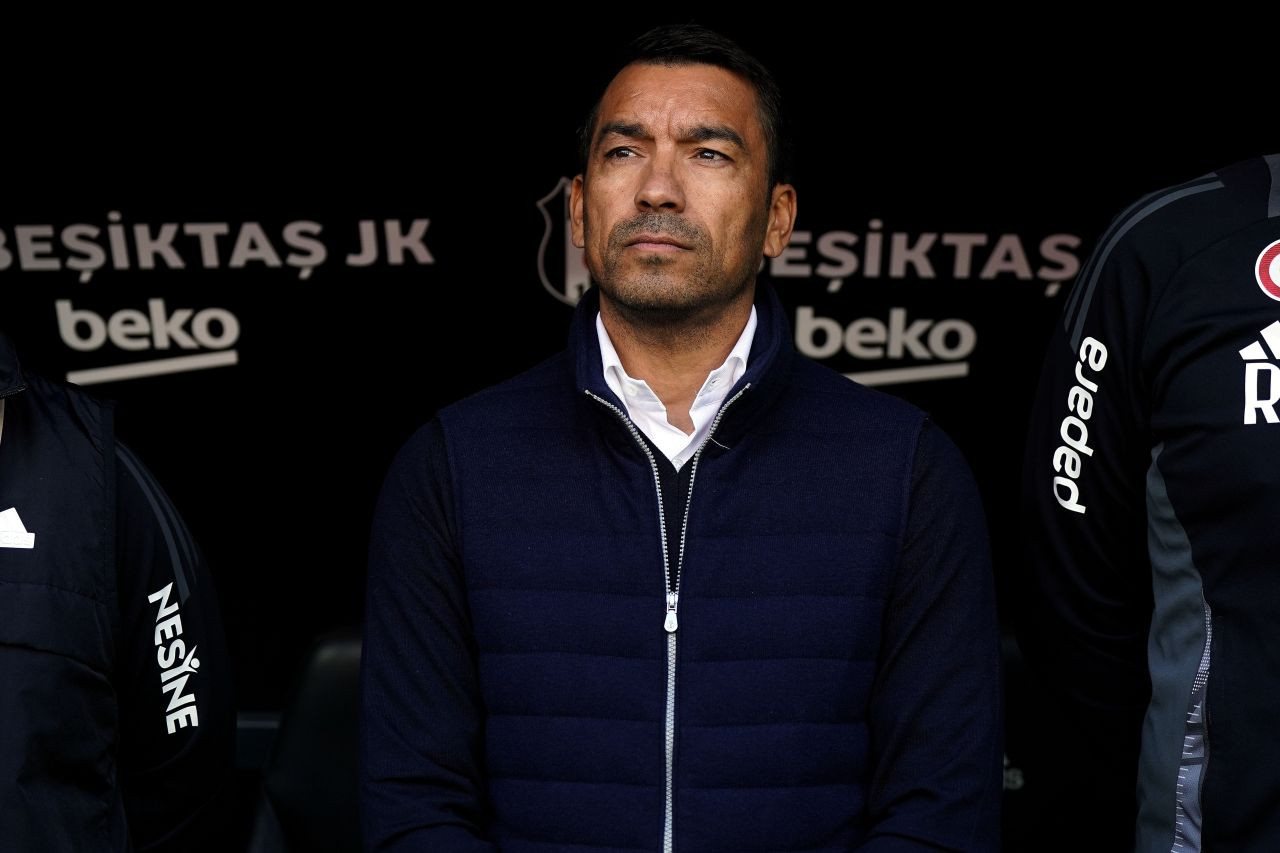 Giovanni van Bronckhorst, ligde Galatasaray’a karşı ilk peşinde! - Sayfa 10