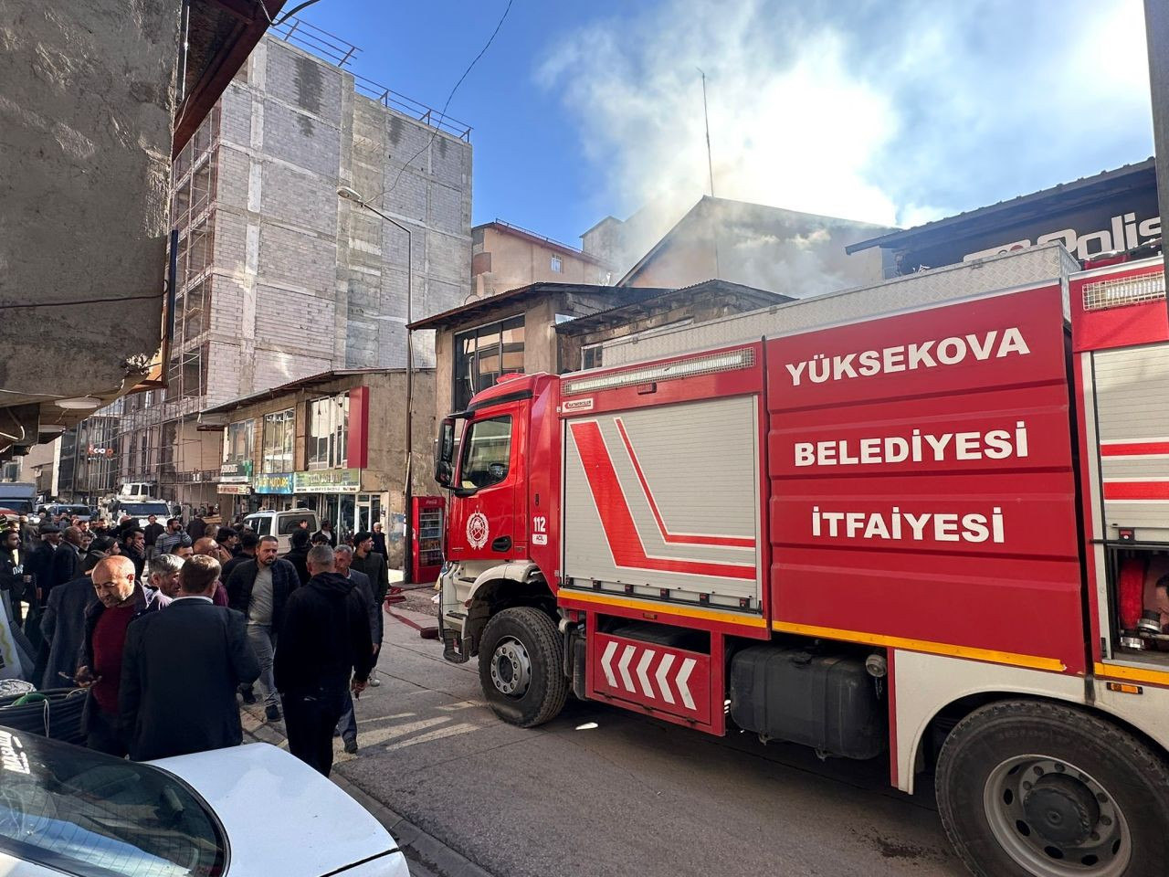 Hakkari'de bir iş yerinde yangın çıktı - Sayfa 2