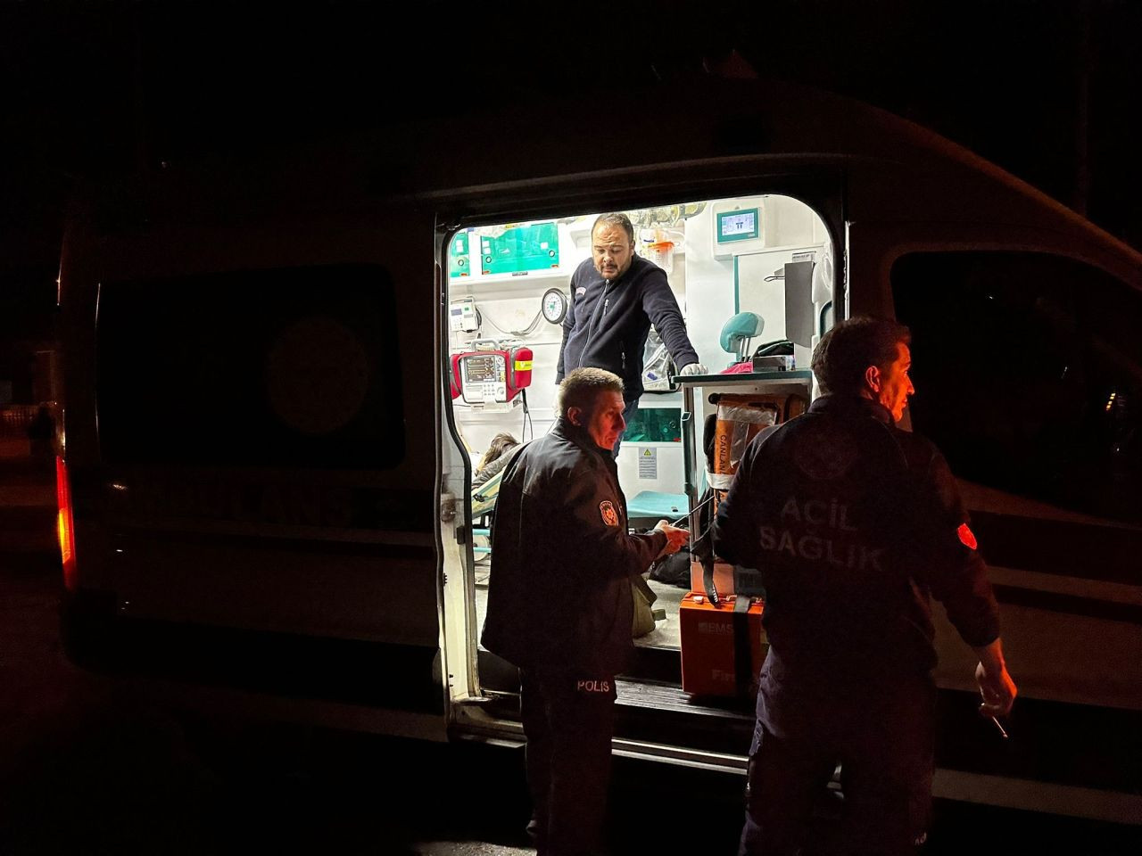 Muğla'da Yola Atlayan Kadına Otomobil Çarptı - Sayfa 1