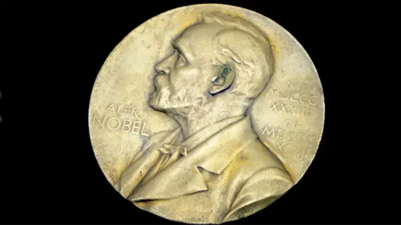 Nobel Ödüllü 82 Bilim İnsanından Kamala Harris'e Destek