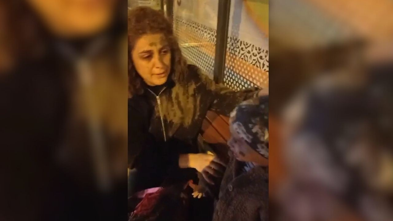 İstanbul'da Anne ve Bebeğine Yolda Yürürken Çimento Döküldü