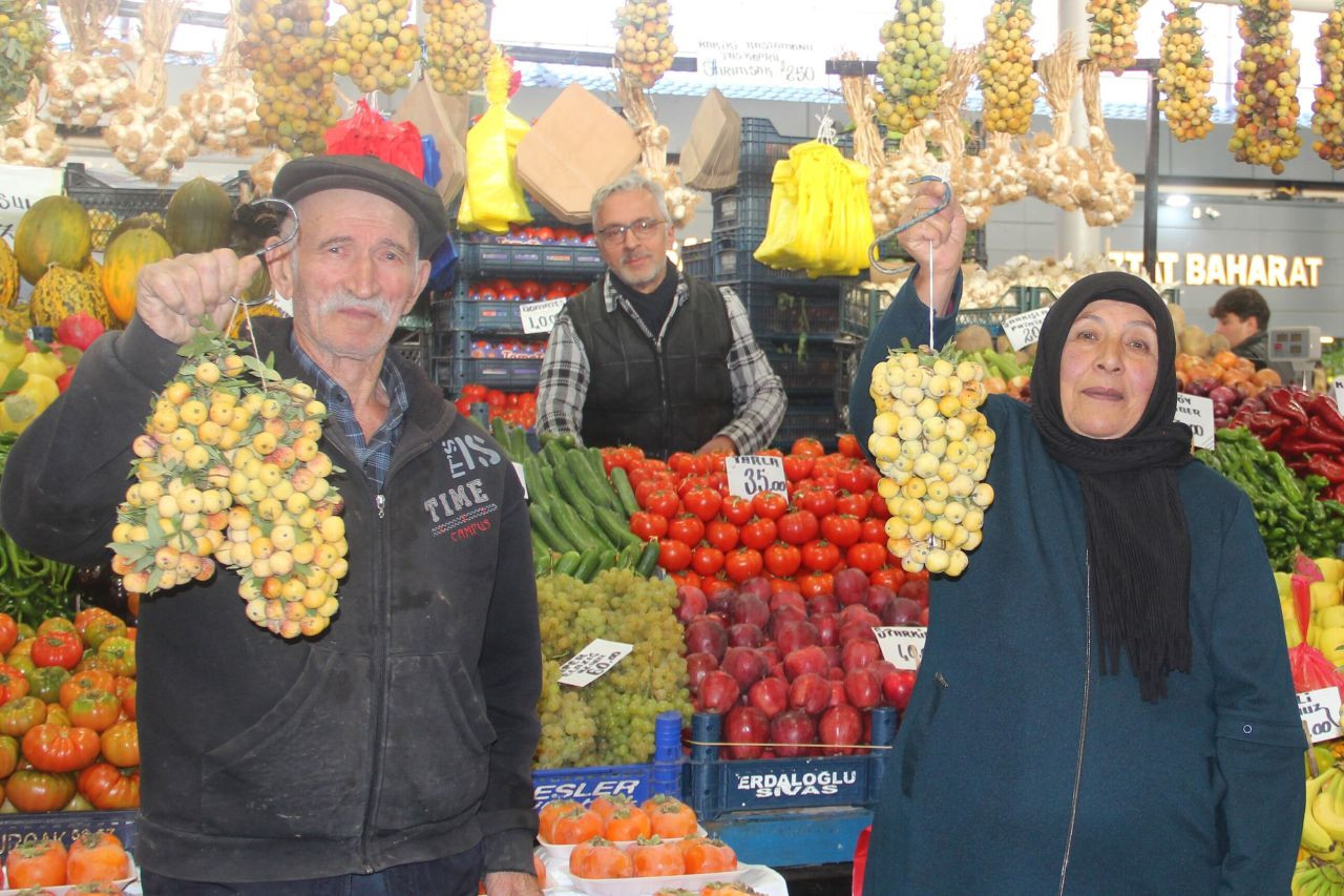 İki Yılda Bir Yetişen 'Vez Meyvesi' Tezgahlarda Yerini Aldı - Sayfa 2