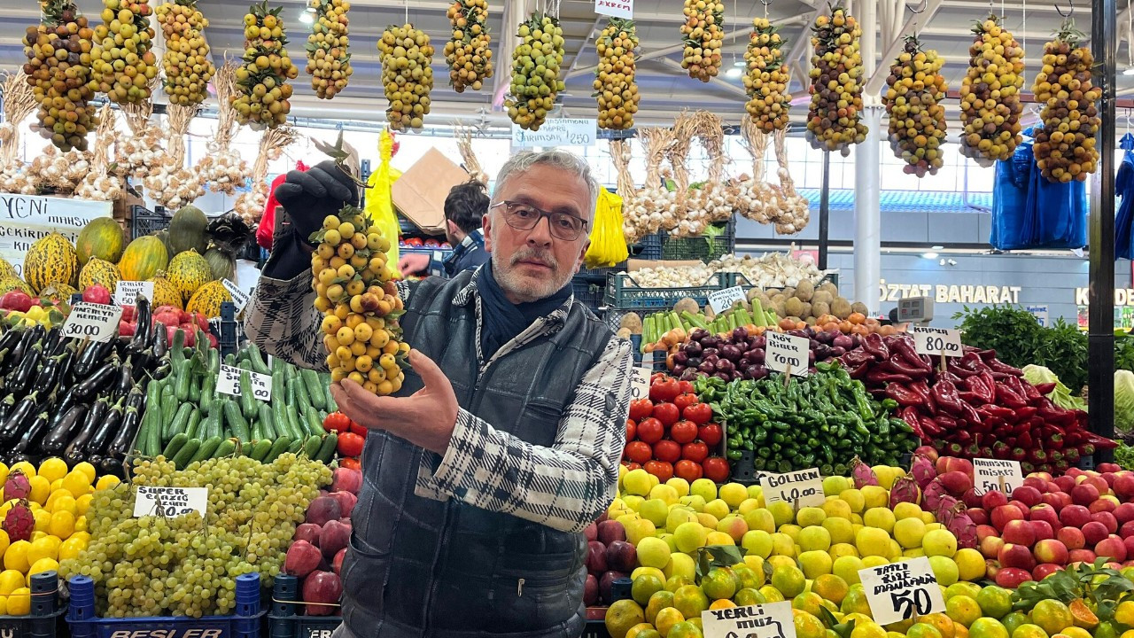 İki Yılda Bir Yetişen 'Vez Meyvesi' Tezgahlarda Yerini Aldı