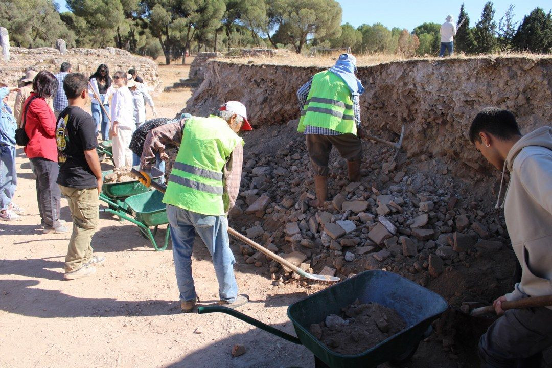 3 bin yıllık tarihi kentteki tiyatro ve stadyum gün yüzüne çıkmayı bekliyor - Sayfa 8