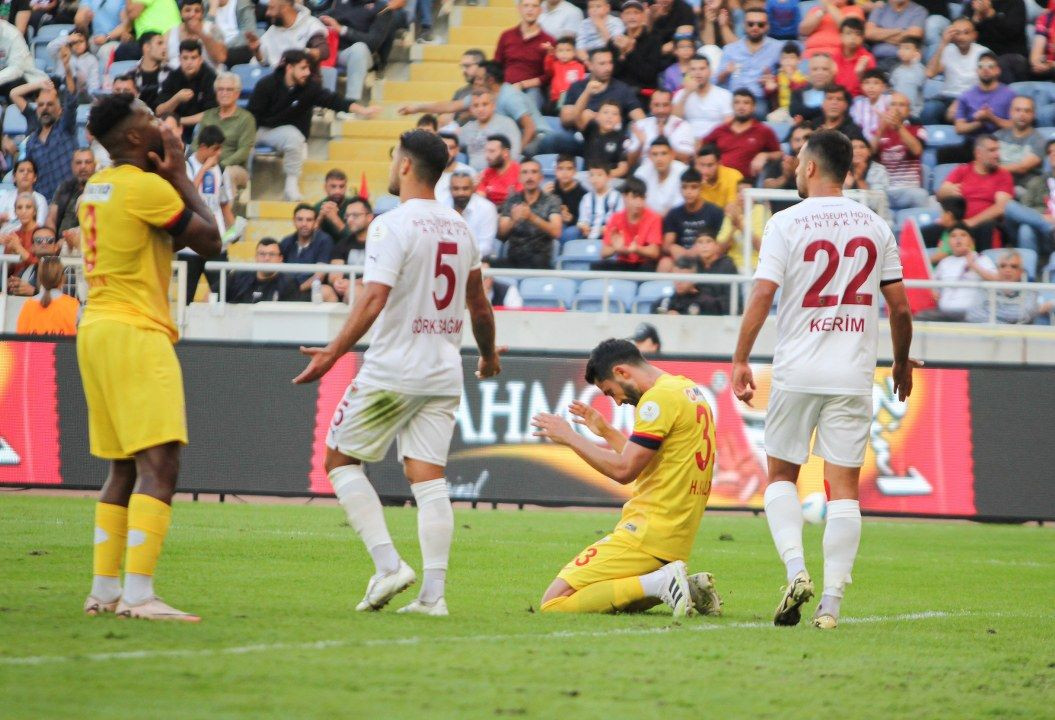 Trendyol Süper Lig: Hatayspor: 0 - Kayserispor: 0 (İlk yarı) - Sayfa 12