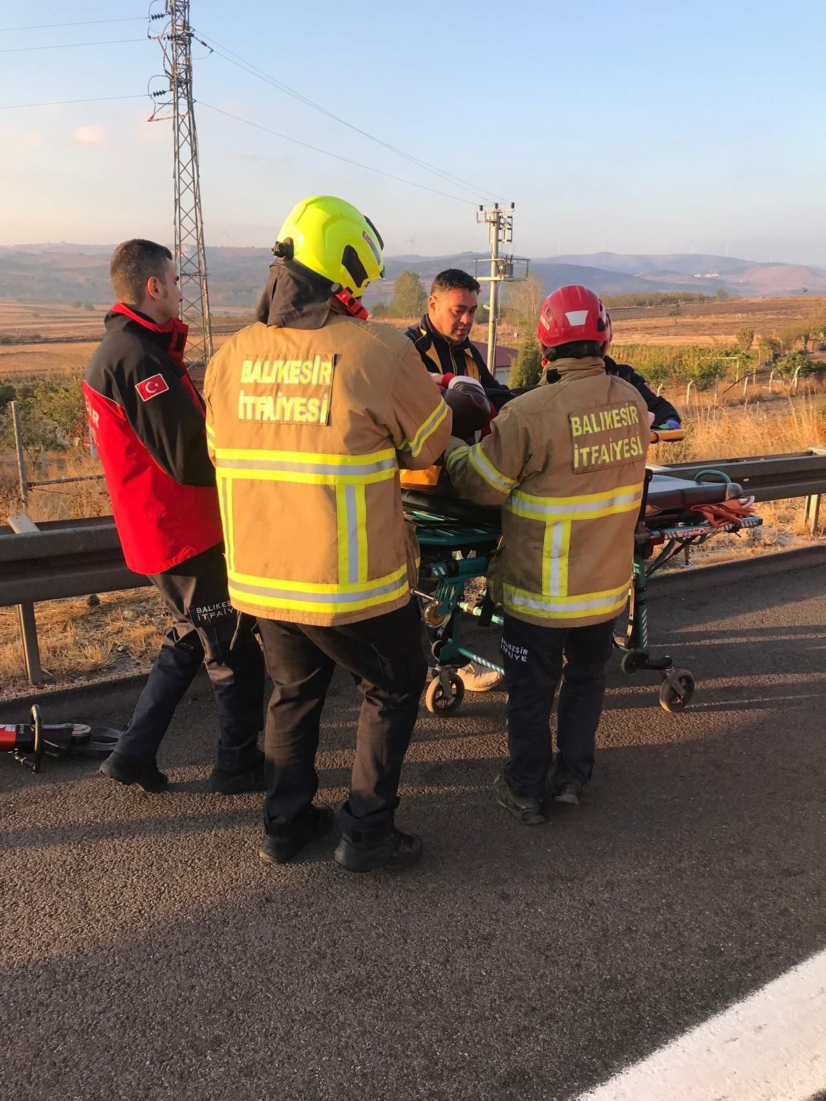 Balıkesir'de otoyolda trafik kazası: 3 yaralı - Sayfa 3