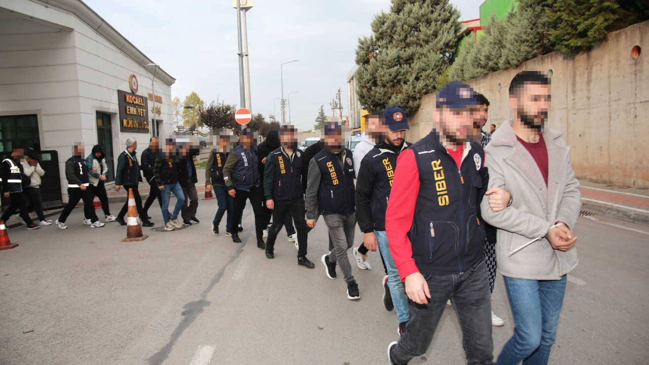 Bungalov dolandırıcılarına Kocaeli dahil 14 ilde eş zamanlı operasyon: 51 şüpheli yakalandı!