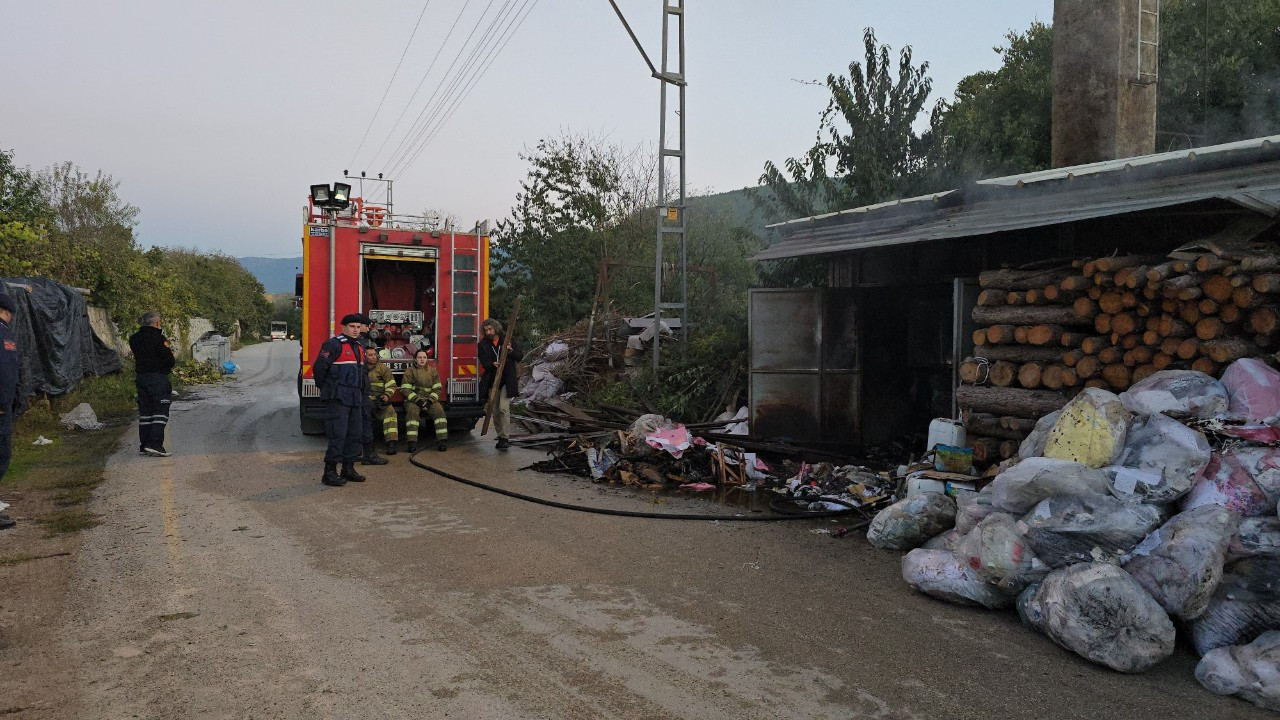 Karabük'te Restoranın Kazan Dairesinde Yangın Korkuttu