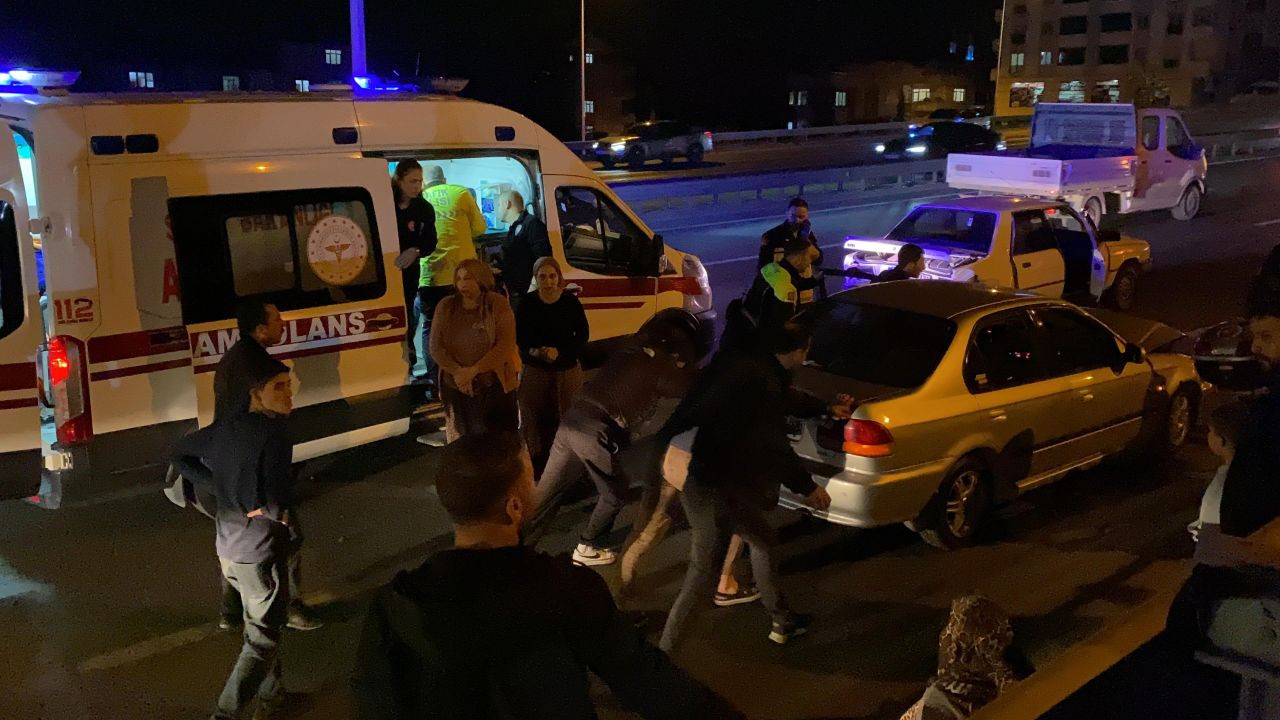 Derince'de Trafik Kazası: 1'i Çocuk 5 Yaralı - Sayfa 4