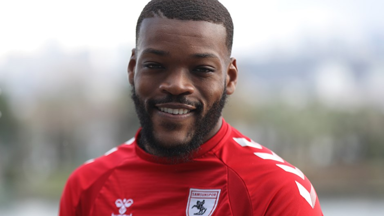 Kasımpaşa - Samsunspor Maçında Ntcham, 8 Dakikada İki Penaltı Kaçırdı!