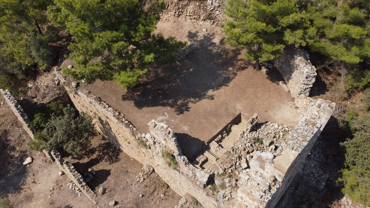 Syedra Antik Kenti'ndeki tiyatro gün yüzüne çıkarılıyor - Sayfa 2