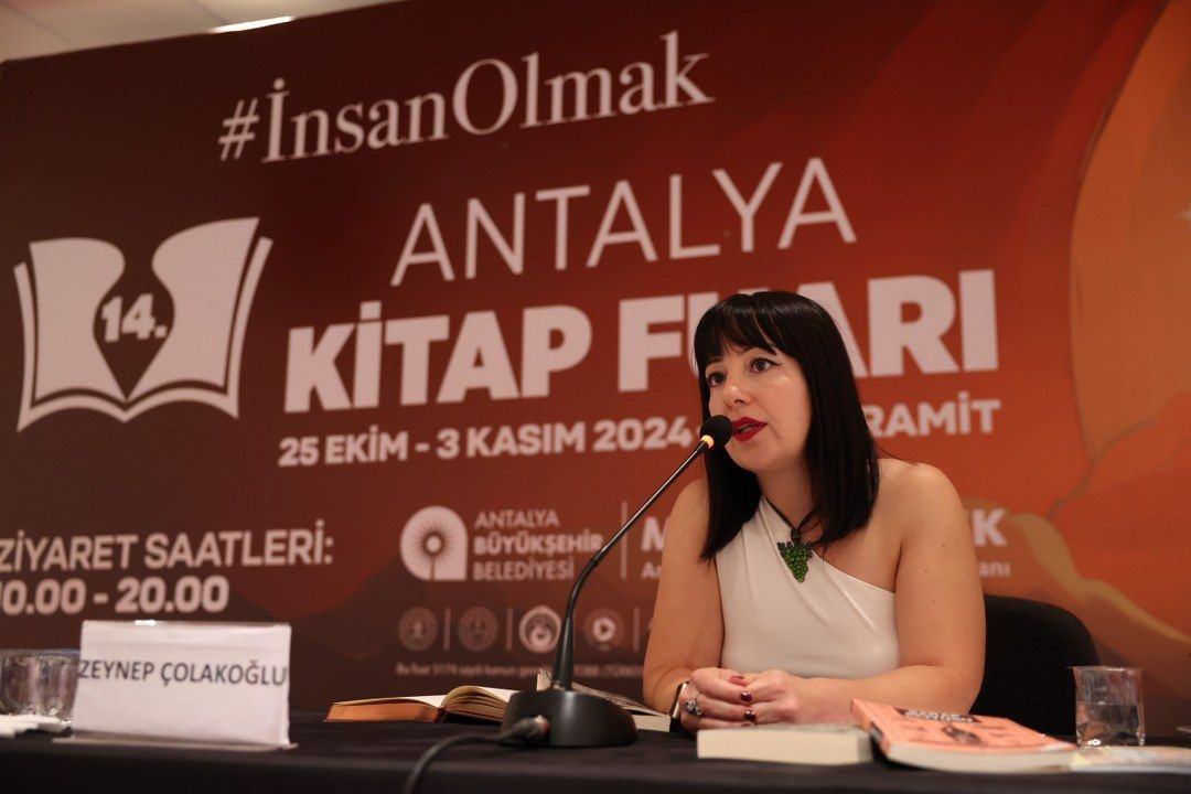 Antalya Kitap Fuarı ziyaretçi akınına uğruyor - Sayfa 10