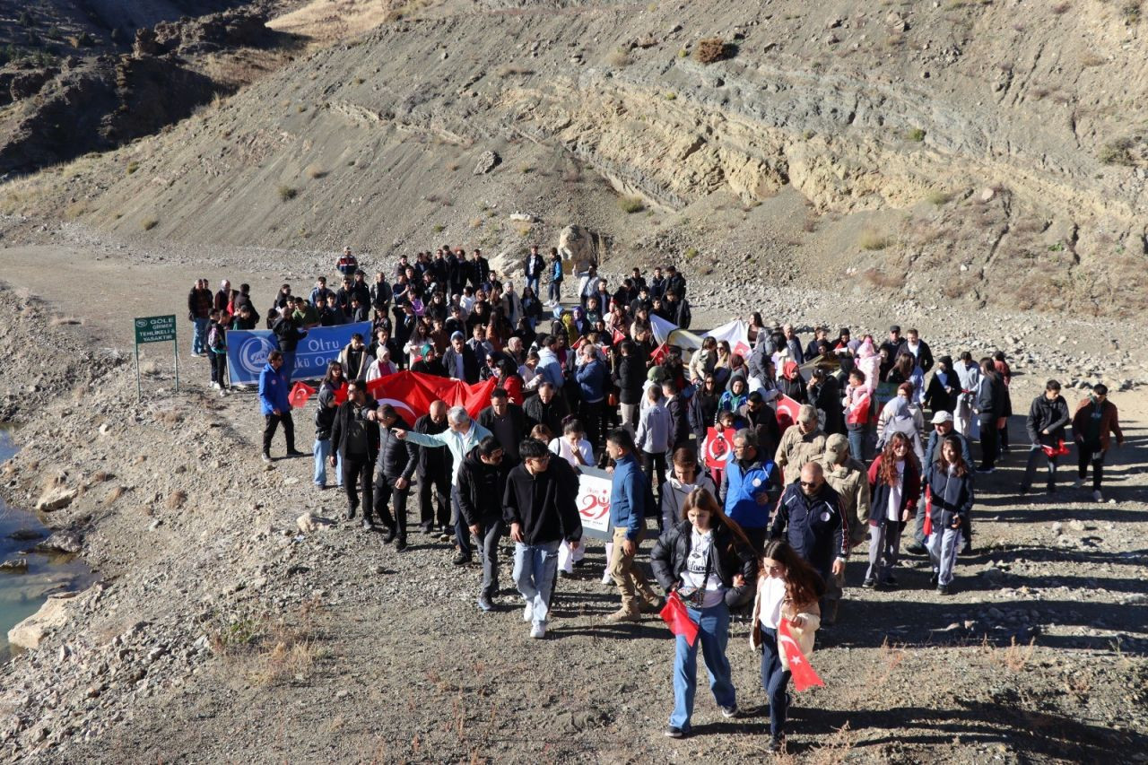 Doğa yürüyüşü ile Cumhuriyet coşkusunu yaşadılar - Sayfa 2