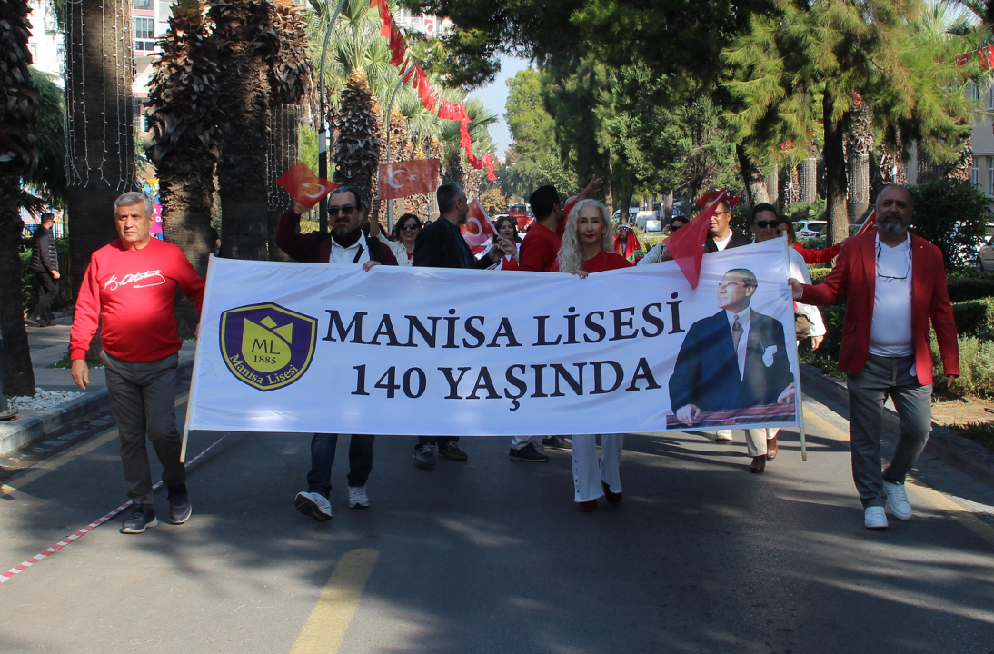 Manisa Lisesi'nden 140'ıncı yıla görkemli kutlama - Sayfa 1