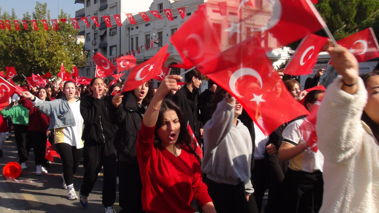 Manisa Lisesi'nden 140'ıncı yıla görkemli kutlama - Sayfa 2