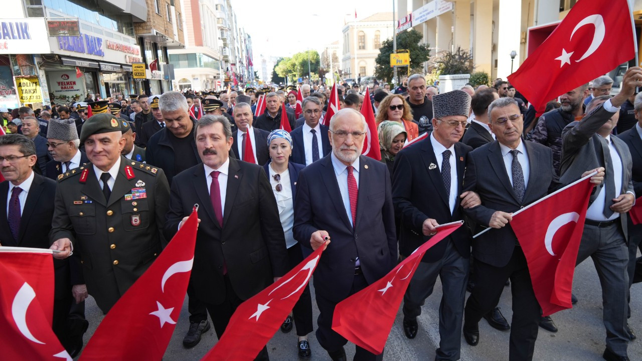 Samsun'da 'Cumhuriyet' yürüyüşü düzenlendi