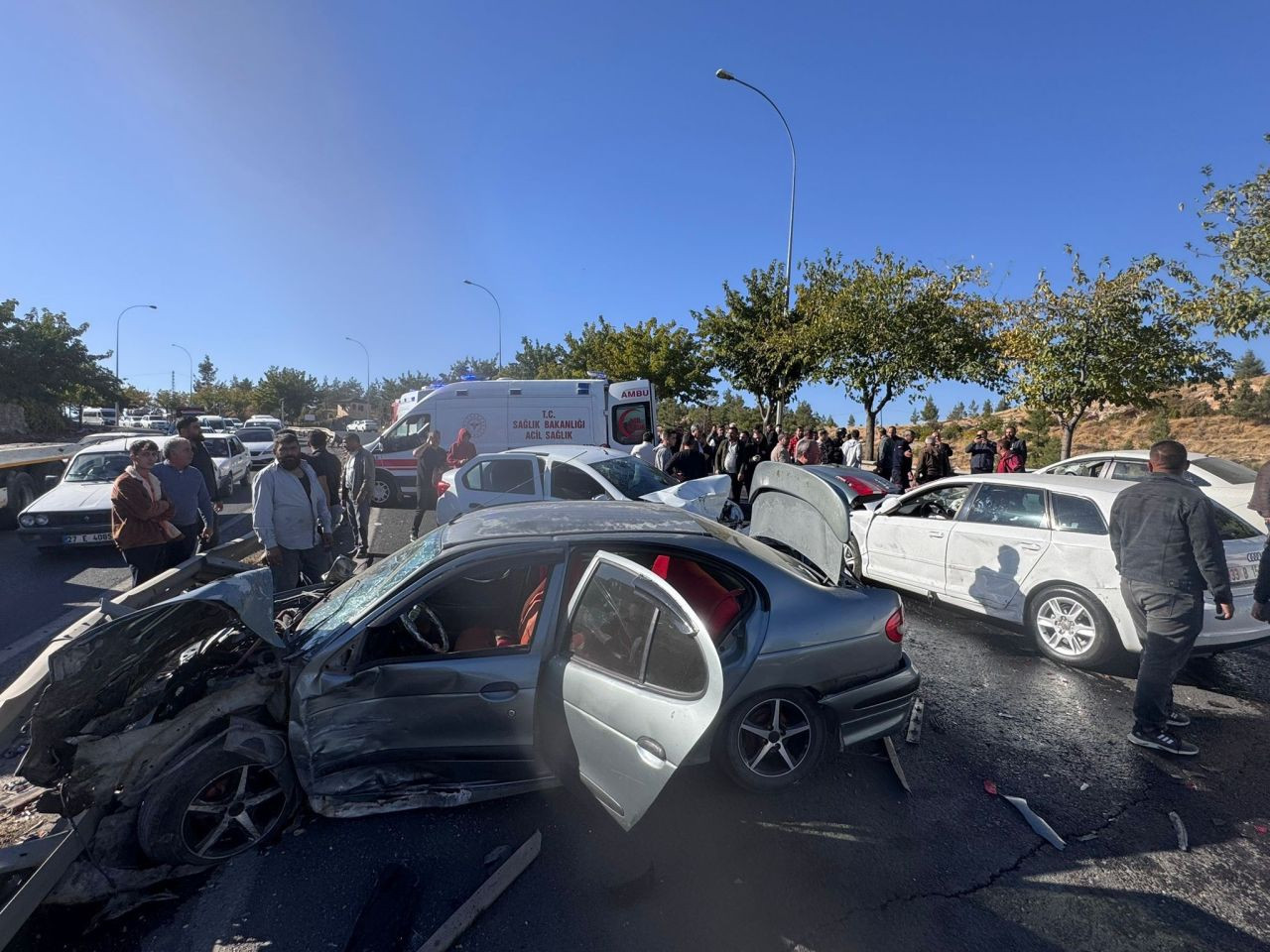 Şanlıurfa’da Zincirleme Trafik Kazası: 5 Yaralı - Sayfa 1