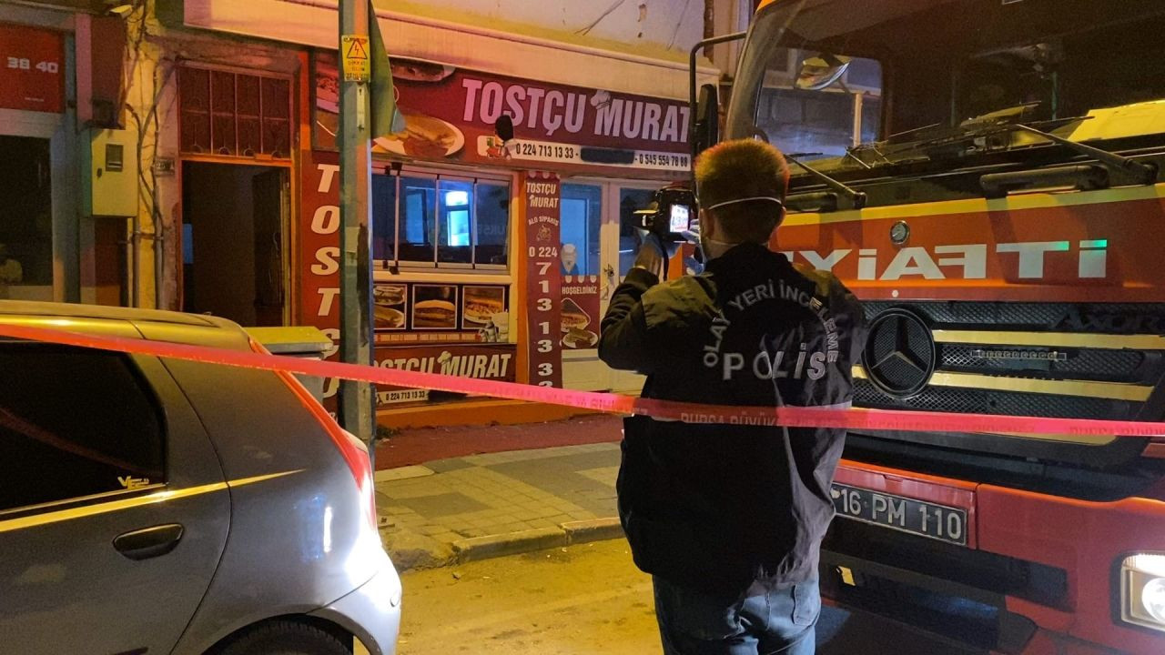 Bursa’da Çıkan Yangında 1 Kişi Hayatını Kaybetti - Sayfa 4