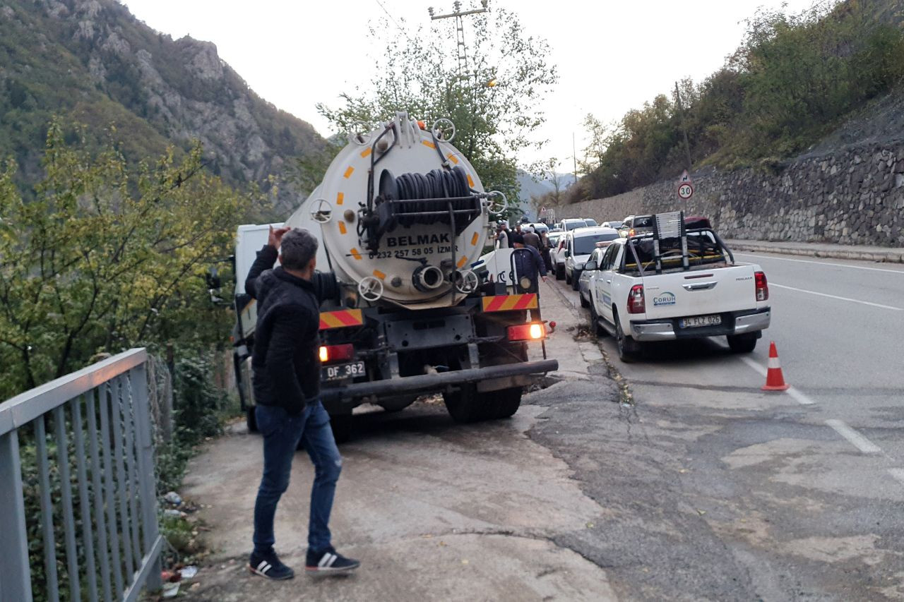 Gümüşhane'de Bacadan Çıkan Yangında Bina Hasar Gördü - Sayfa 6