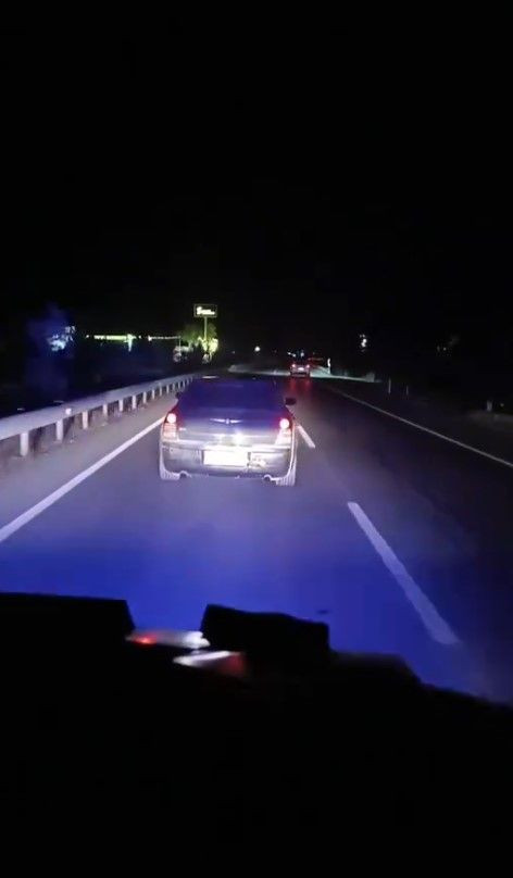 Ambulansa Yol Vermeyen Sürücüye Cezai İşlem Uygulandı - Sayfa 1