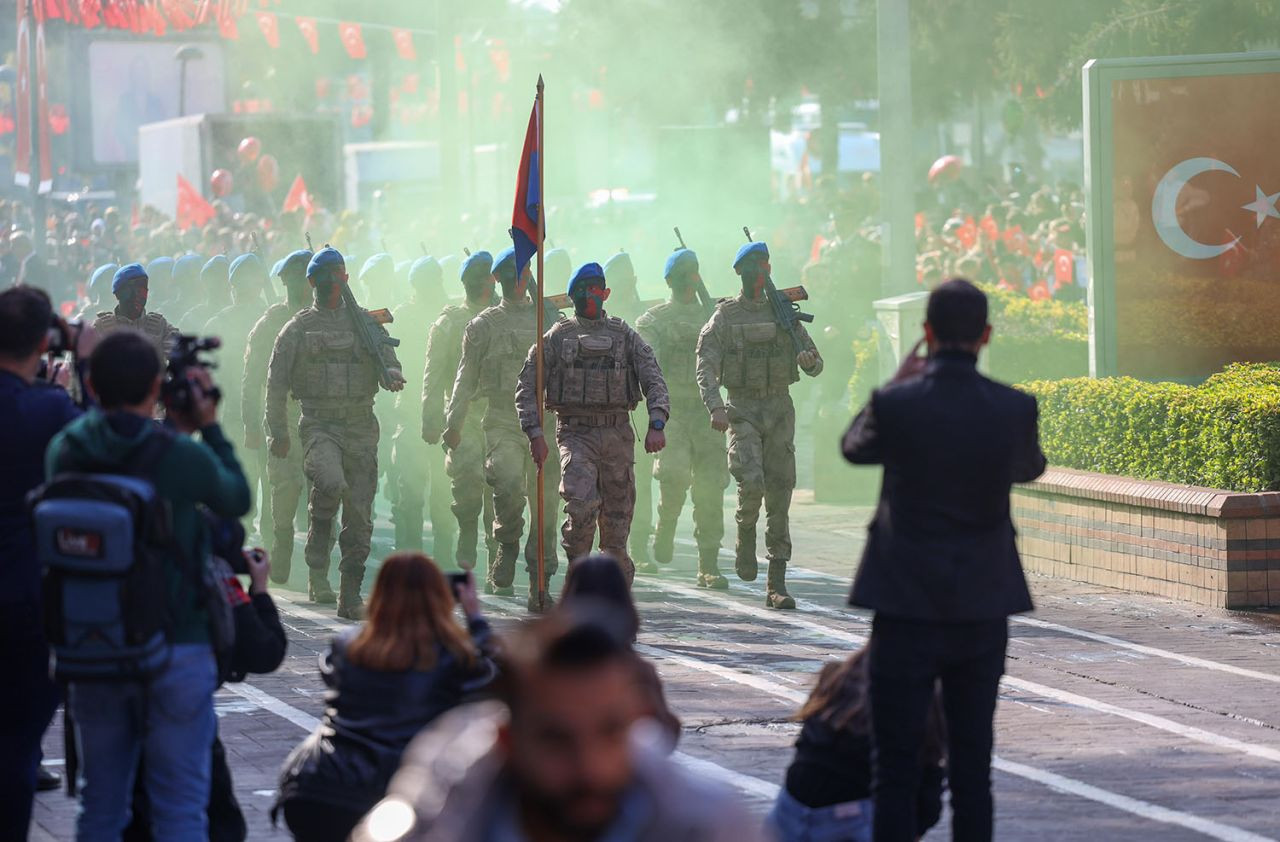 Başkan Alemdar Bulvara Sığmayan Bayram Coşkusuna Ortak Oldu: “İlelebet Nice Yüzyıllara…” - Sayfa 25