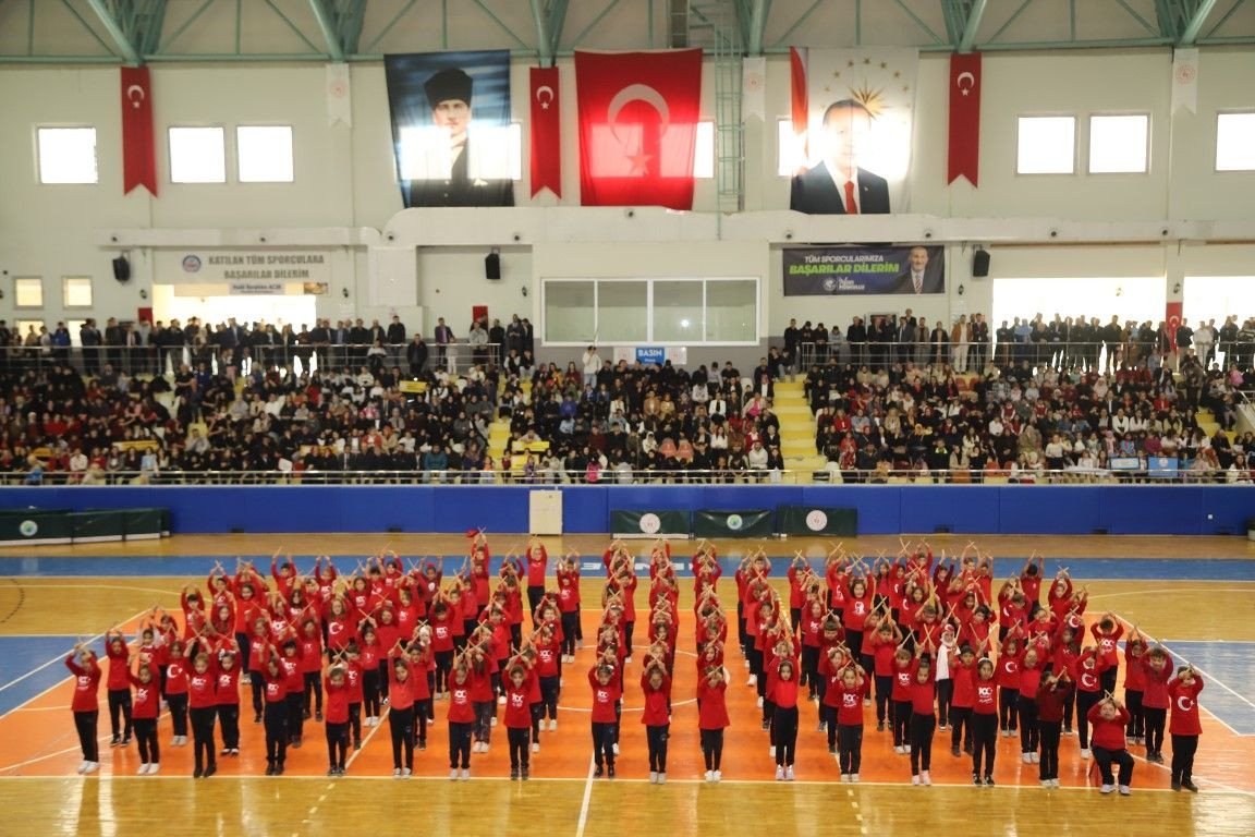 Hendek Cumhuriyet'in 101. Yılını Coşkuyla Kutladı - Sayfa 1