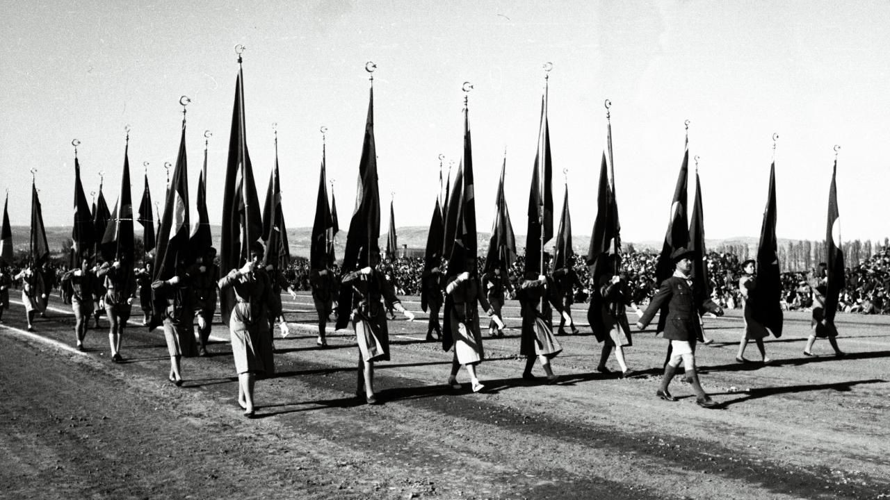 Arşiv Fotoğraflarıyla Cumhuriyet Bayramı Kutlamaları - Sayfa 8