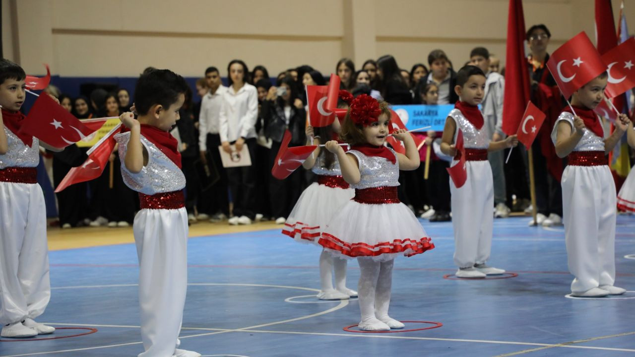 Ferizli'de Cumhuriyet'in 101. Yılı Coşkuyla Kutlandı - Sayfa 8