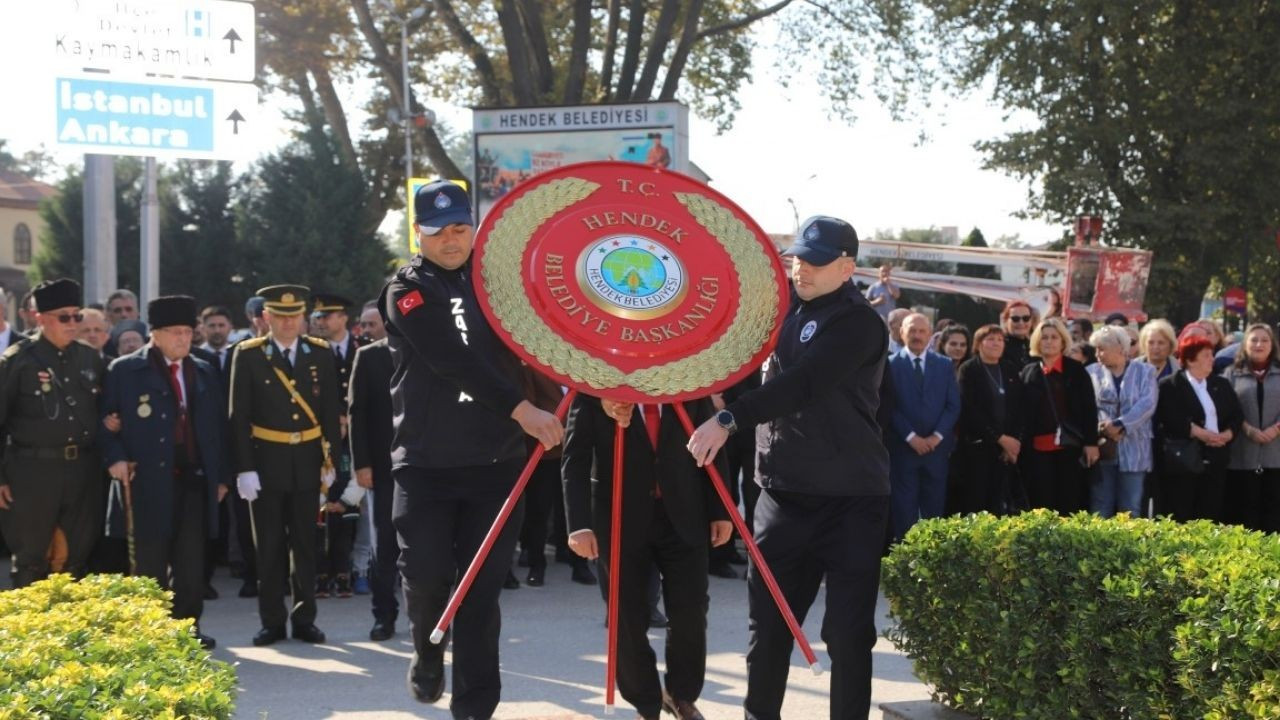 Hendek Cumhuriyet'in 101. Yılını Coşkuyla Kutladı