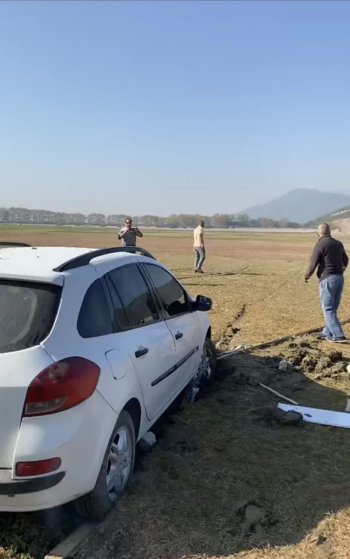 Pikniğe giden bataklığa saplandı, onları kurtarmaya gidenler de mahsur kaldı - Sayfa 2