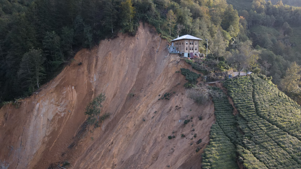 Rize'de yağmur dindi, risk azaldı, çalışmalar hız kazandı