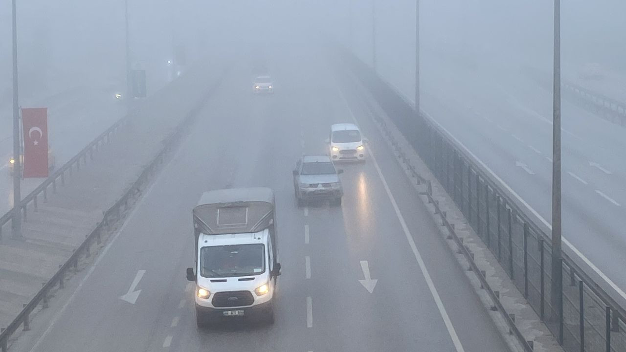 Kocaeli'de yoğun sis : Araçlar önlerini göremedi - Sayfa 6