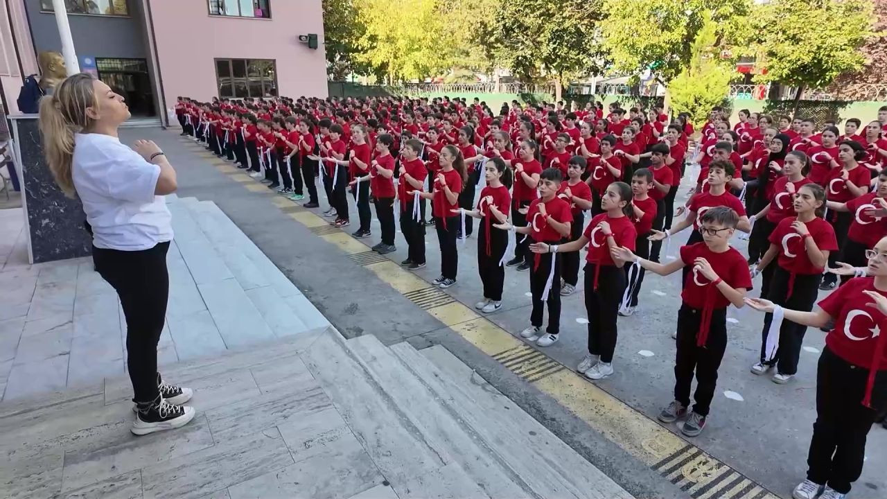 480 öğrenciden Cumhuriyet'in 101. yılına özel koreografi - Sayfa 3