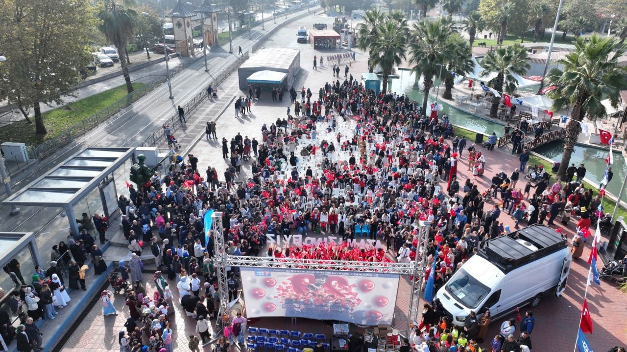 Cumhuriyet'in 101. yılını zeybekle kutladılar - Sayfa 1