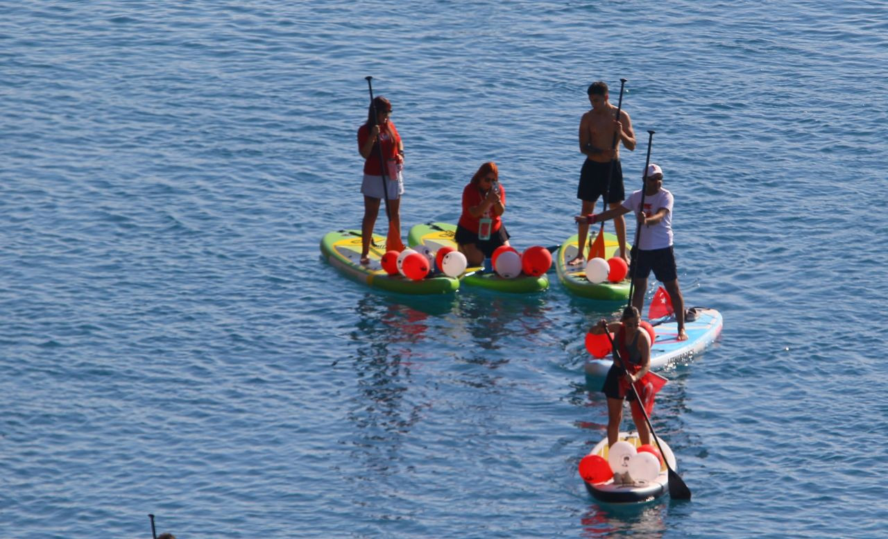 Antalya'da dalgıçlar denizde dev Türk bayrağı açtı - Sayfa 10