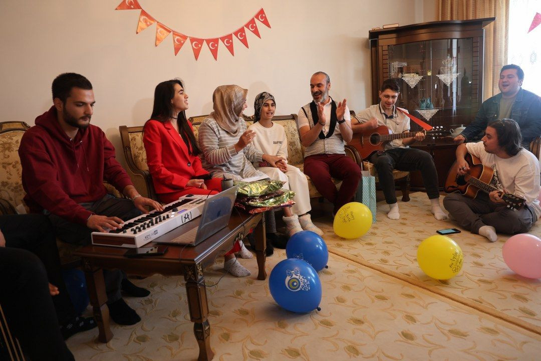 14 yaşındaki kız Lösemi hastalığını yendiği gün, 3 bayramı bir anda kutladı - Sayfa 6