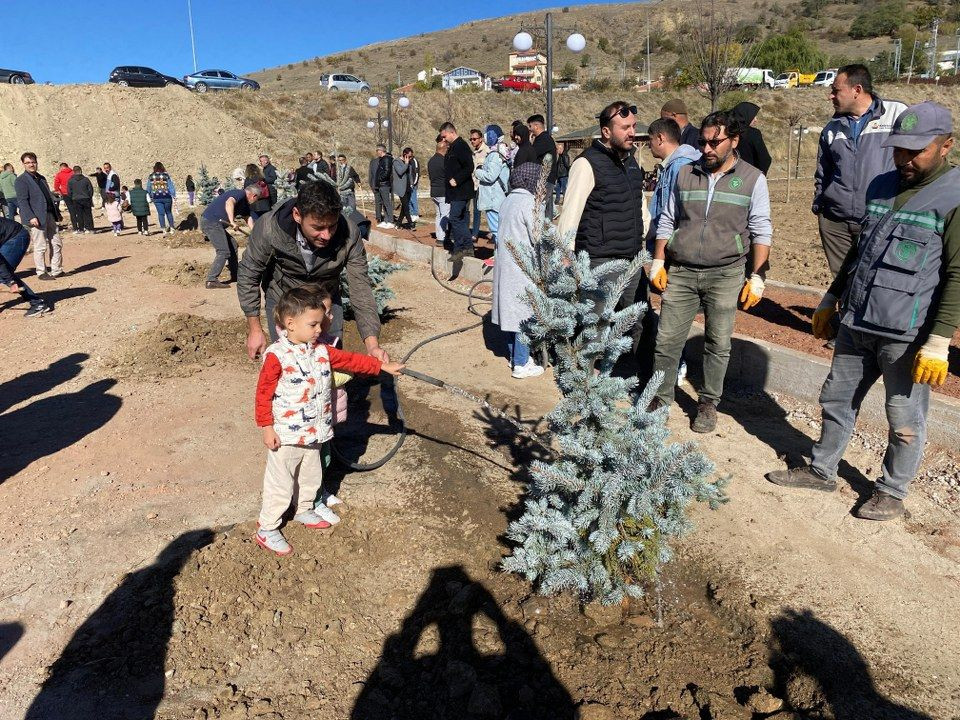 Yozgat’ta bozkır ağaçlandırıldı - Sayfa 4