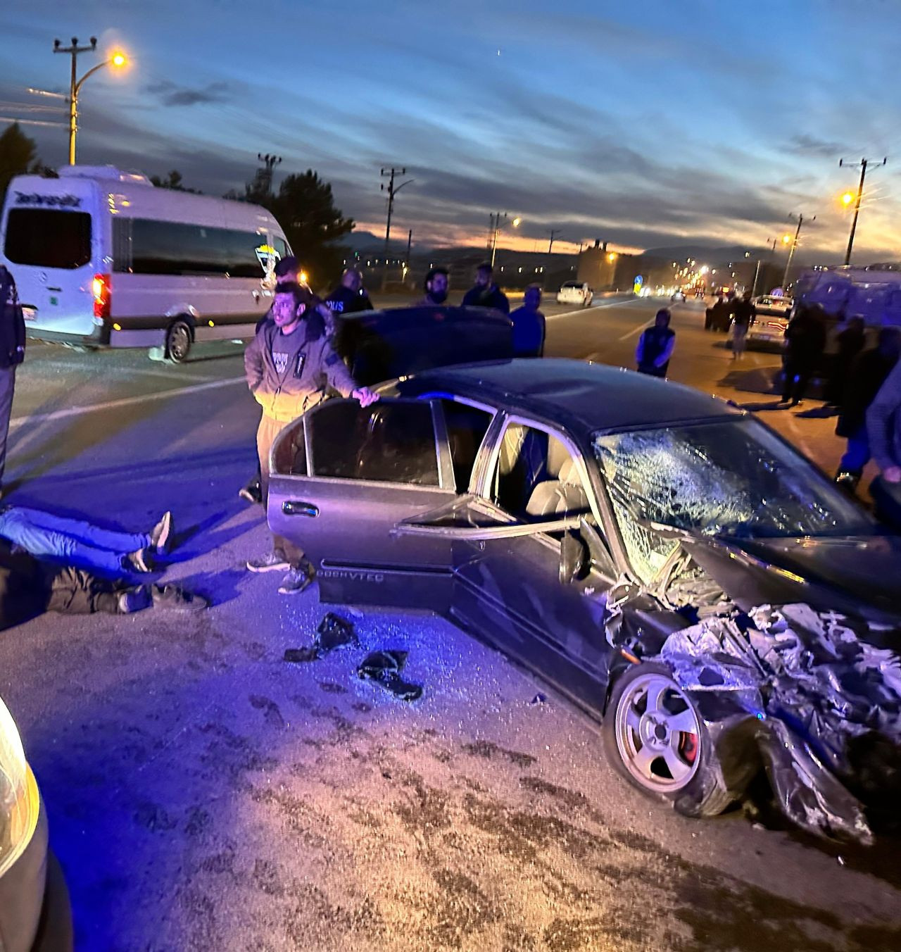 Elazığ’da İki Otomobil Çarpıştı: 5 Yaralı - Sayfa 4