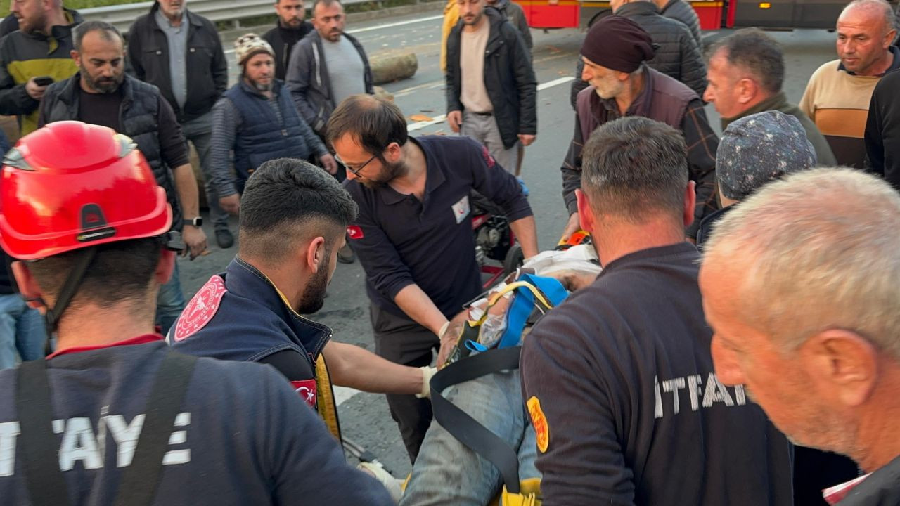 Rize'de Tomruk Yüklü Kamyon ile Kamyonet Çarpıştı: 3 Yaralı - Sayfa 3