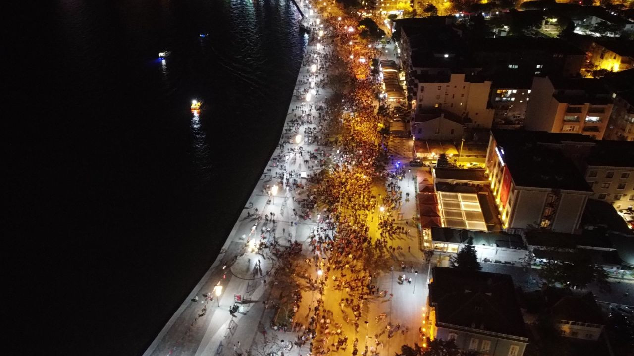 Çanakkale'de Meşaleler Cumhuriyet İçin Yandı: Coşkulu Kutlamalar Gerçekleşti - Sayfa 12