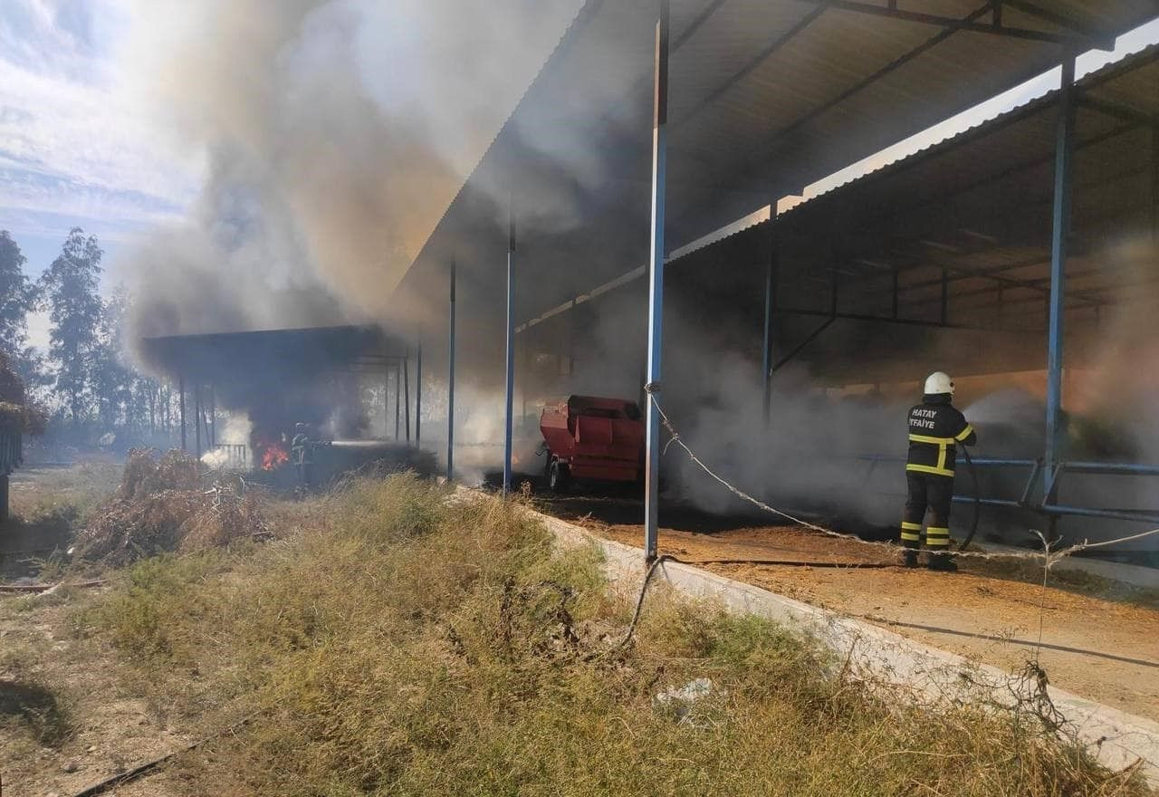 Hatay Kumlu'da Çiftlikte Çıkan Samanlık Yangını Söndürüldü - Sayfa 3