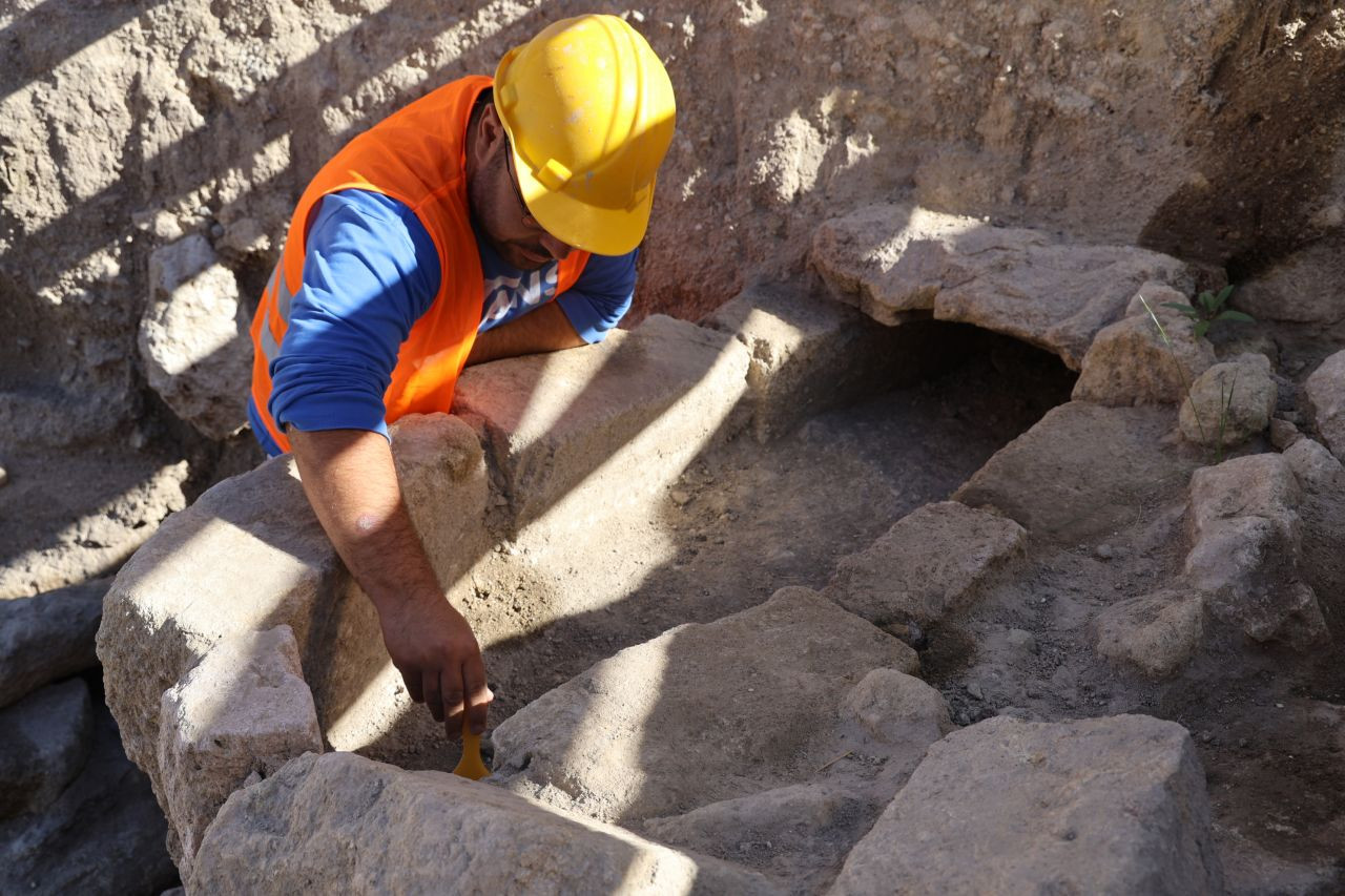 Kapadokya'da trafiğe kapatılan yolun altından toplu mezar çıktı - Sayfa 2