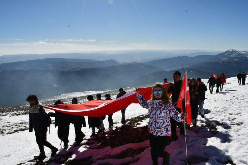 Cumhuriyet'in 101. yılını Ilgaz Dağı'nın zirvesinde kutladılar - Sayfa 4